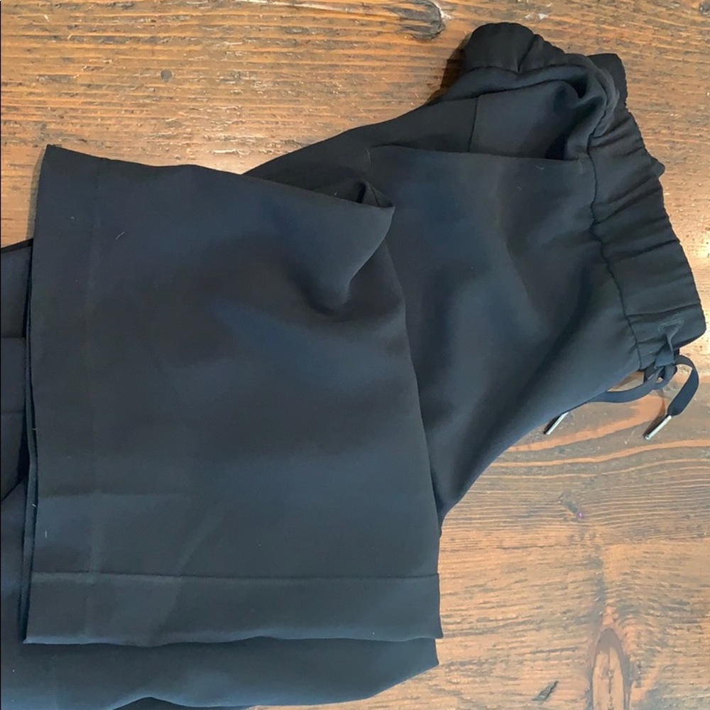 LuluLemon On the Fly wide leg pants